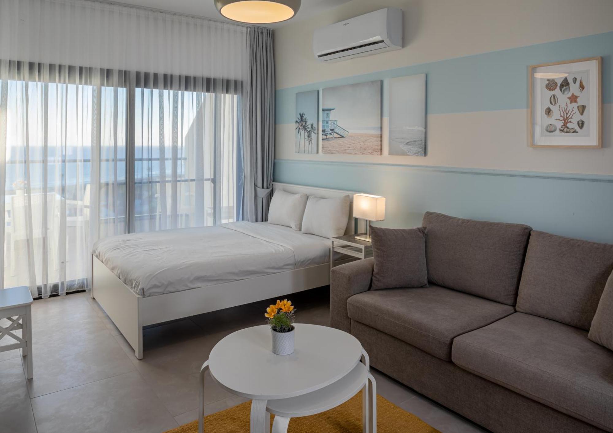 Caesar Blue Seaside Luxury Apartments Gastria Экстерьер фото