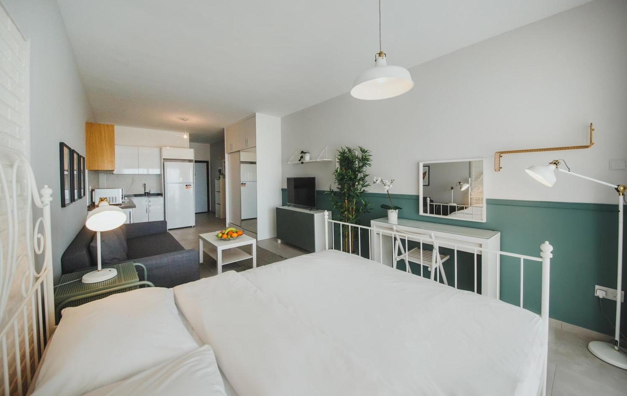 Caesar Blue Seaside Luxury Apartments Gastria Экстерьер фото